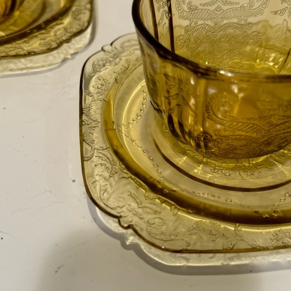 Vintage 1930s Madrid Amber Federal Glass Coffee/Tea Cups w/ Plates (Selling set) - Picture 5 of 13